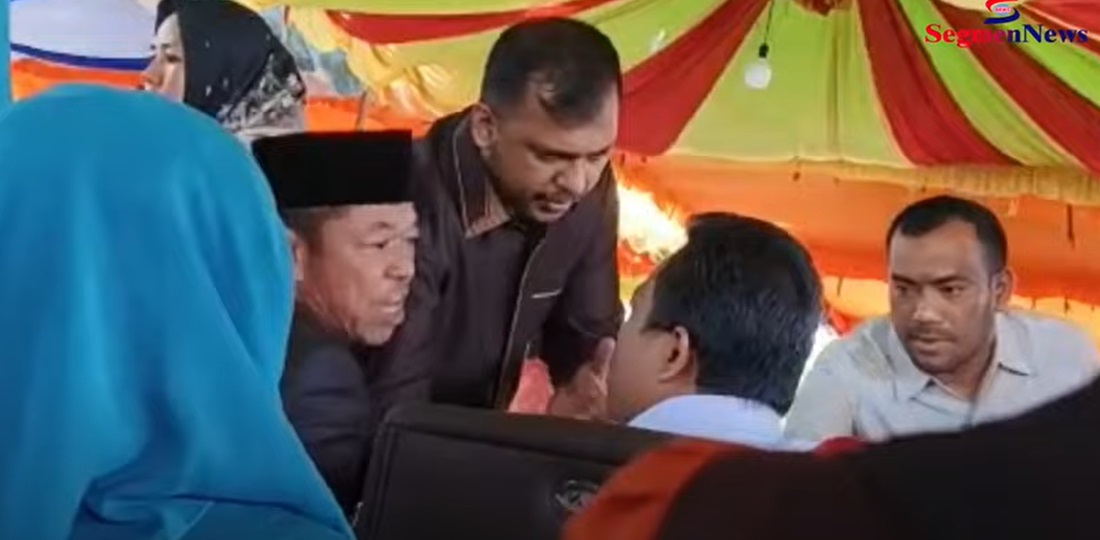 Heboh se Indonesia, Bupati dan Wakil Bupati Rokan Hilir Nyaris Adu Jotos di Acara Pelantikan Kades