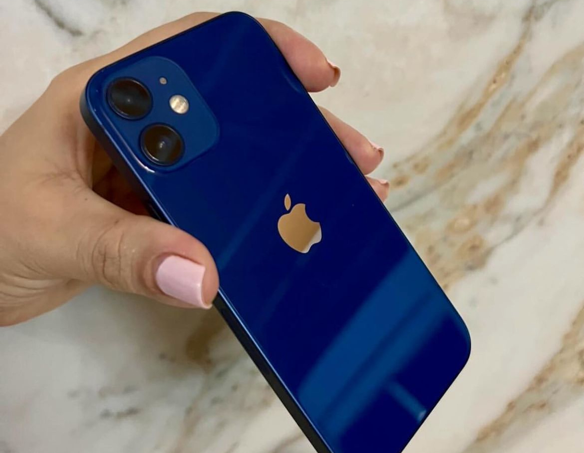 Penasaran dengan iPhone 12 Mini? Inilah Kelebihan dan Kekurangannya yang Harus Kamu Tahu!