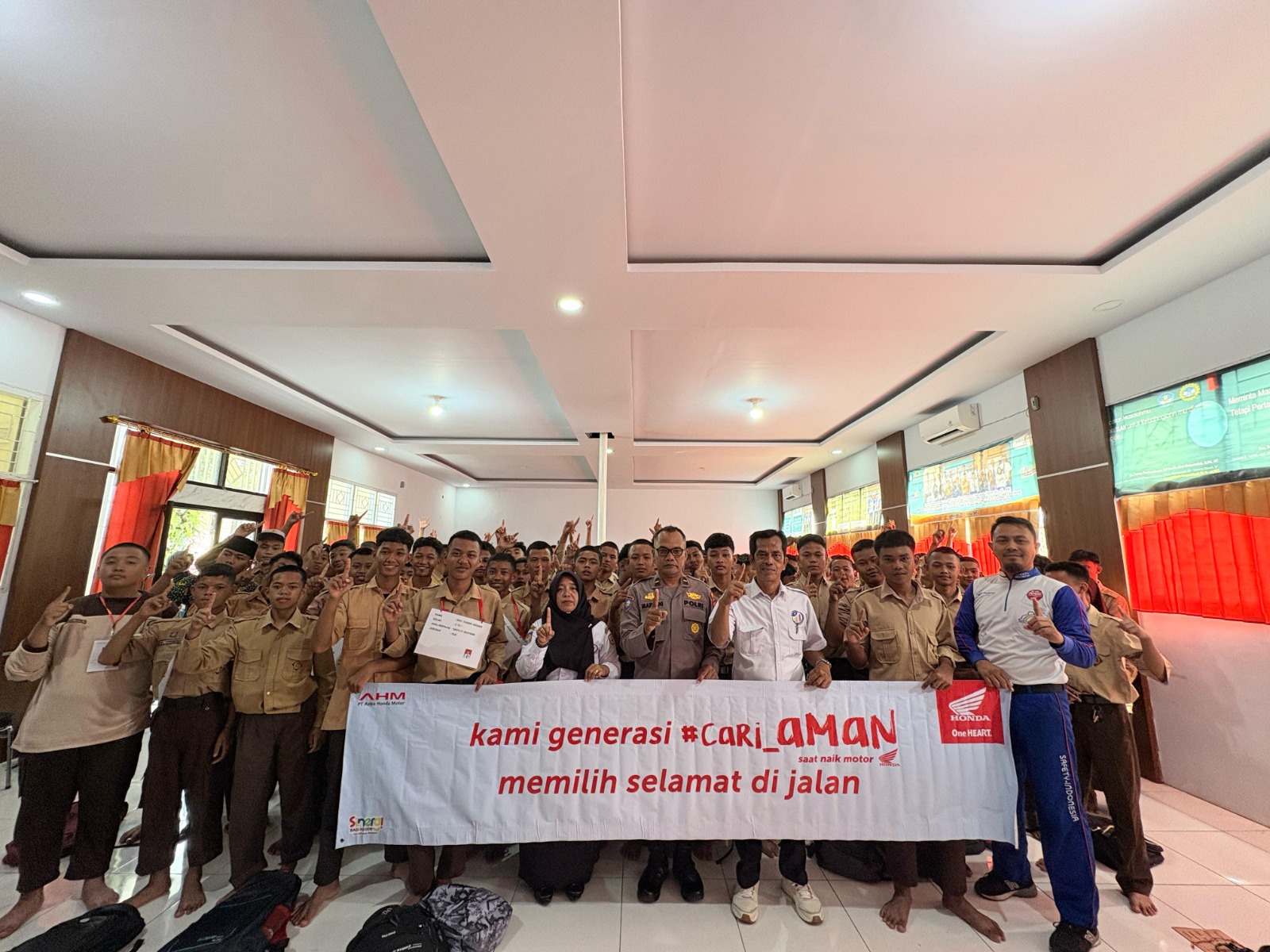 #Cari_Aman, Astra Motor Bengkulu dan Polresta Edukasi Safety Riding dan Cegah Kenakalan Remaja di SMKN 4