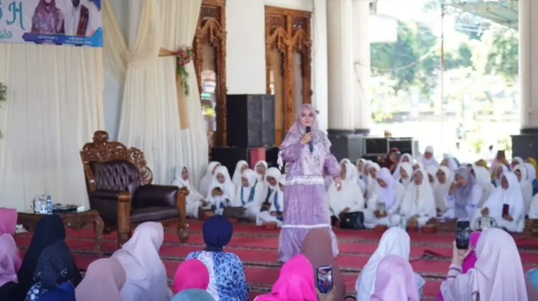 Ustadzah Liza Azizah Berikan Tausiah Tahun Baru Islam di Rejang Lebong 