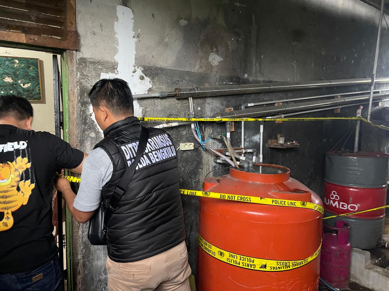 Jelang Ramadan, Polda Bengkulu Bongkar Rumah Produksi Arak di Kepahiang dan Rejang Lebong