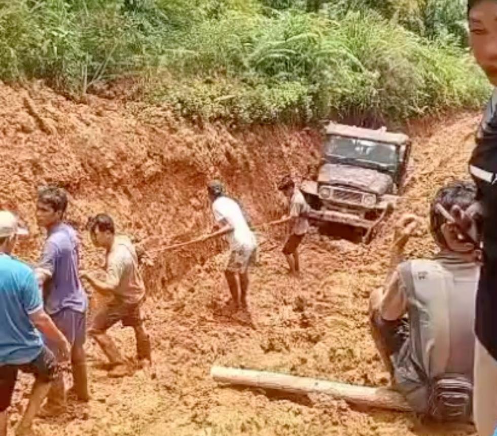 Warga 3 Desa di Seluma Utara Desak Pemkab Perbaiki Jalan Rusak Parah, Akses Ekonomi Terancam Lumpuh