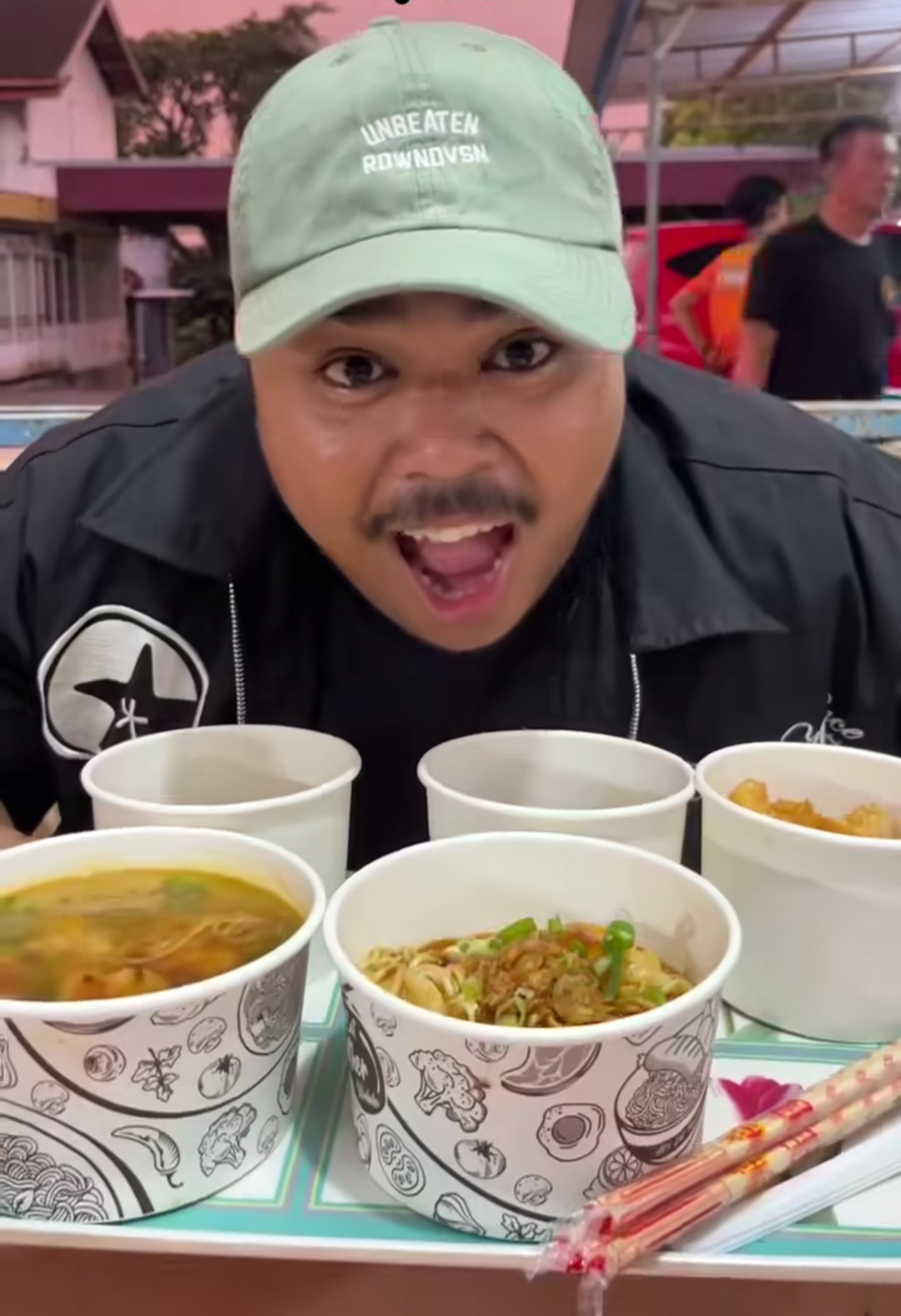 Jajanan Kuliner Kota Bengkulu 'Mau Fangsit' Mendadak Viral! Ada Chili Oil yang Wajib Dicoba