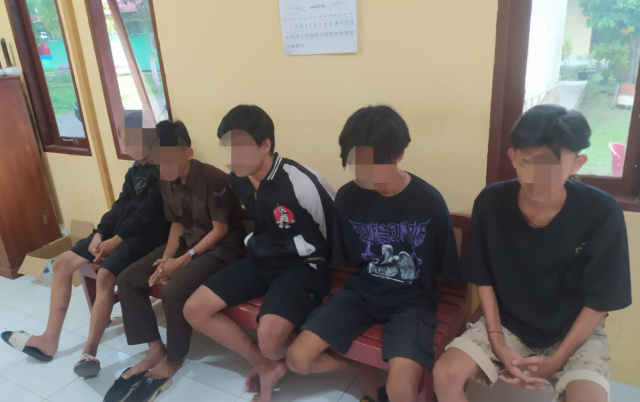Keroyokan, 5 Remaja Digelandang Polisi