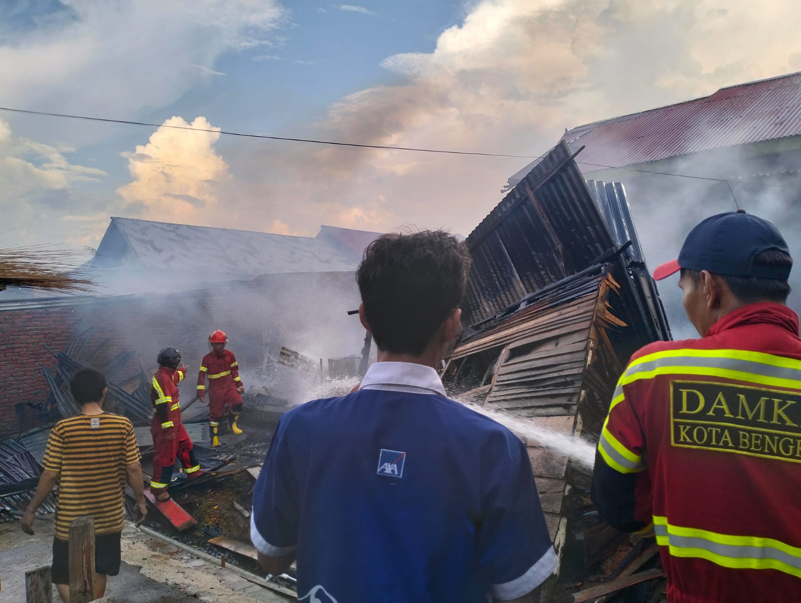 Kebakaran! Satu Unit Rumah Kontrakan di Sumur Dewa Kota Bengkulu Hangus, Begini Kronologisnya 