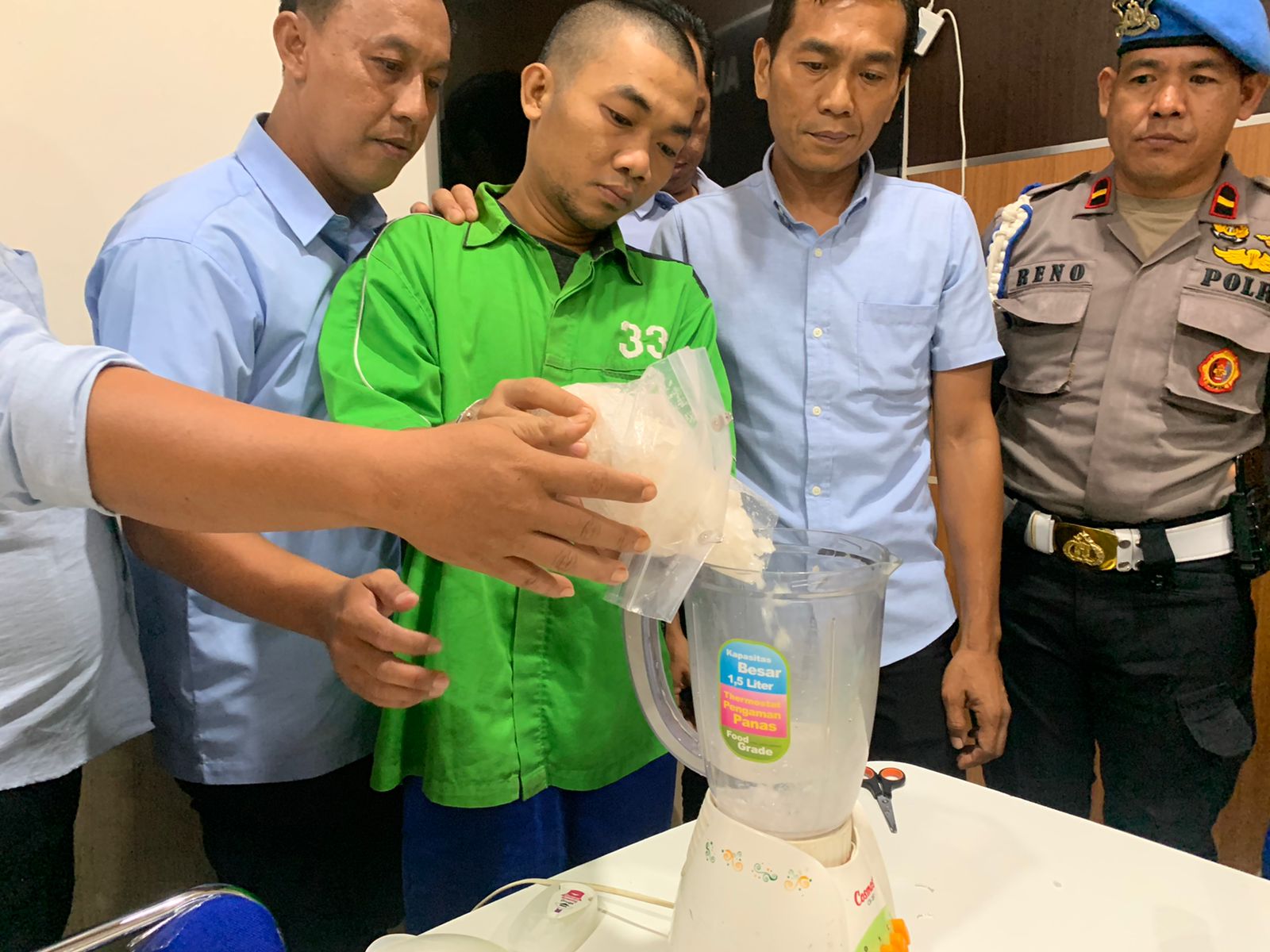 Polda Bengkulu Musnahkan 1,3 Kg Sabu, Dua Residivis Terancam 20 Tahun Penjara