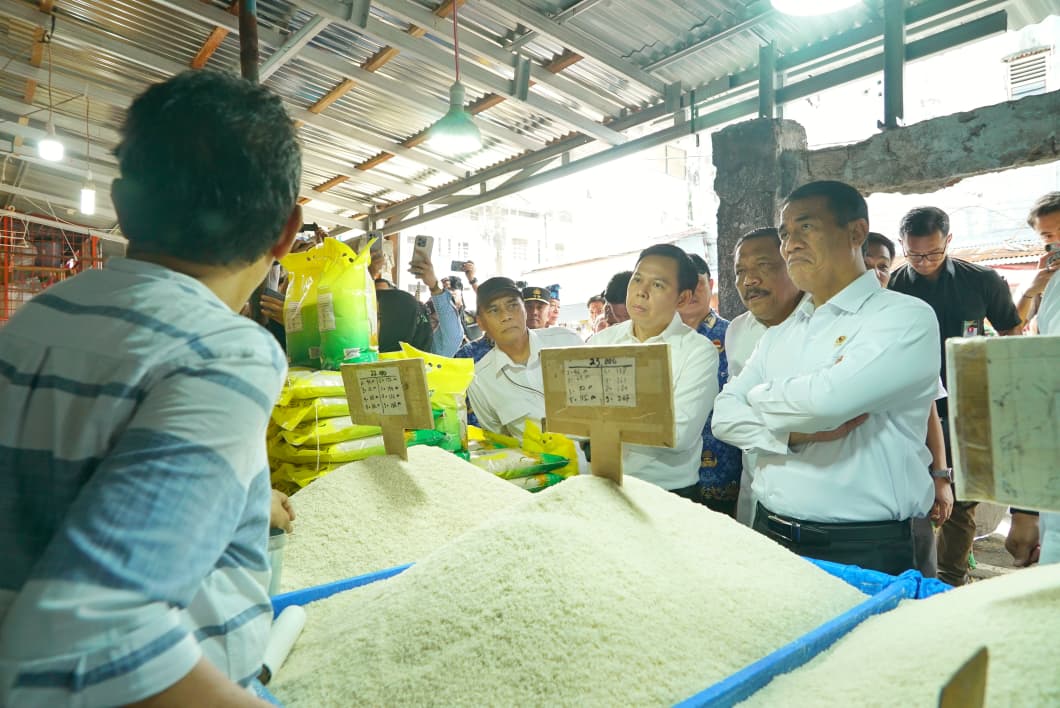 Mentan Amran Tinjau Harga Beras SPHP di Bengkulu, Pemerintah Siapkan 1,3 Juta Ton untuk Rakyat