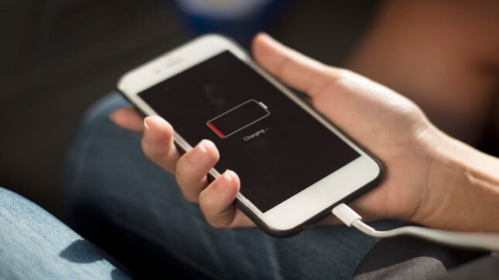 5 Cara Mengecek Penyebab Charger Smartphone Lambat Penuh Ketika Proses Pengisian Daya