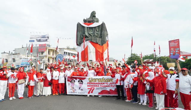 Jelang HUT Ke-77 RI, Gerakan Pembagian 10 Juta Bendera Merah Putih ...