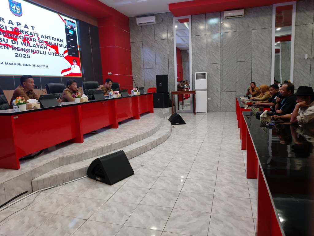 Antrean BBM Mengular di Bengkulu Utara, Pemkab dan SPBU Soroti Dugaan Penimbunan