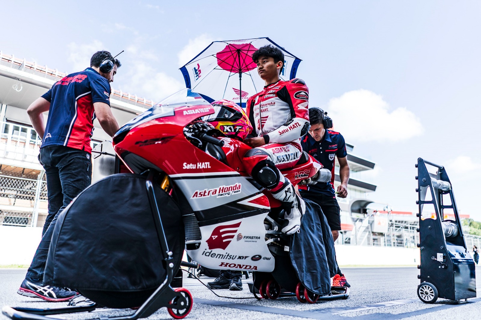 Pembalap Astra Honda Arbi Aditama Siap Menaklukkan Tantangan Dunia di GP Catalunya