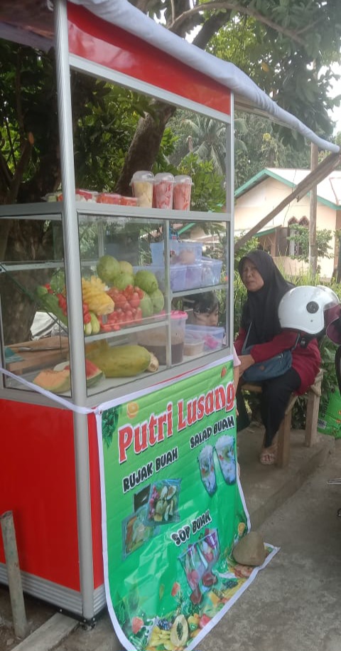 Segarkan Harimu dengan Rujak Buah di Putri Lusang, Kuliner Menyenangkan di Kota Bengkulu