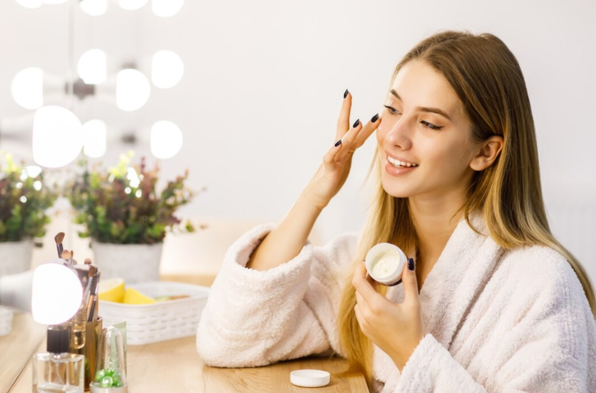 Rahasia Kulit Cerah dan Sehat: 10 Langkah Rutin Skincare yang Harus Kamu Coba