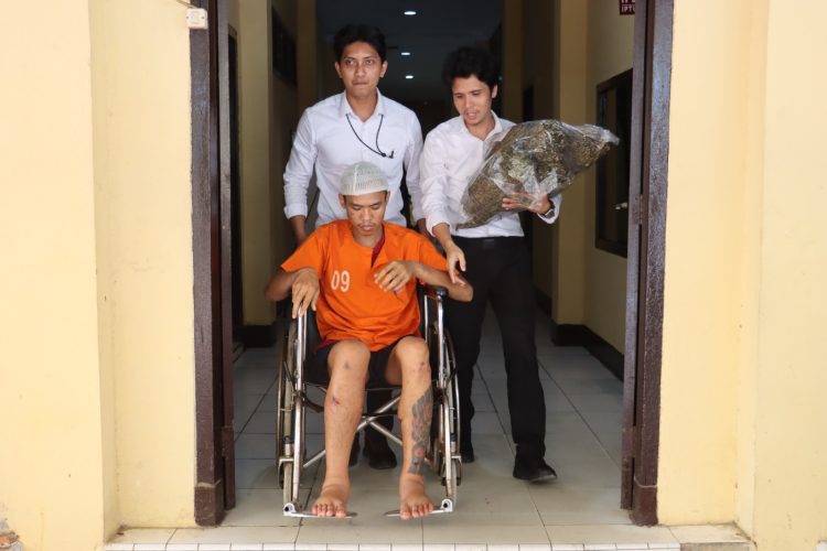 Bawa 6 Kg Ganja dan Senpi Rakitan, Dua Warga Empat Lawang Dibekuk di Bengkulu