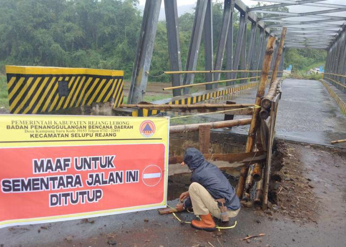 Jalan Penghubung Talang Benih dan Dusun Sawah Ditutup Sementara Akibat Jembatan Amblas