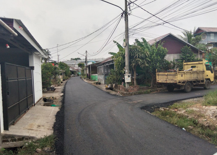 Setelah 10 Tahun Rusak, Jalan Perumahan Sakinah Kandang Limun Akhirnya Diperbaiki