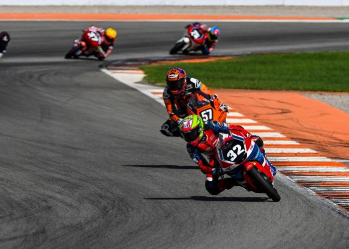 Kiandra Ramadhipa Finis 6 Besar di Valencia, Cetak Fastest Lap Moto3 Junior