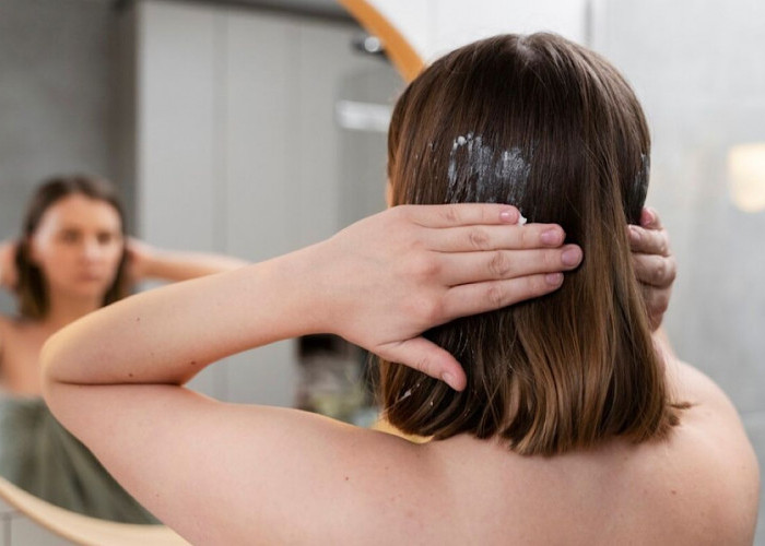 Rahasia Rambut Berkilau dan Sehat: Manfaat Luar Biasa Santan sebagai Perawatan Alami