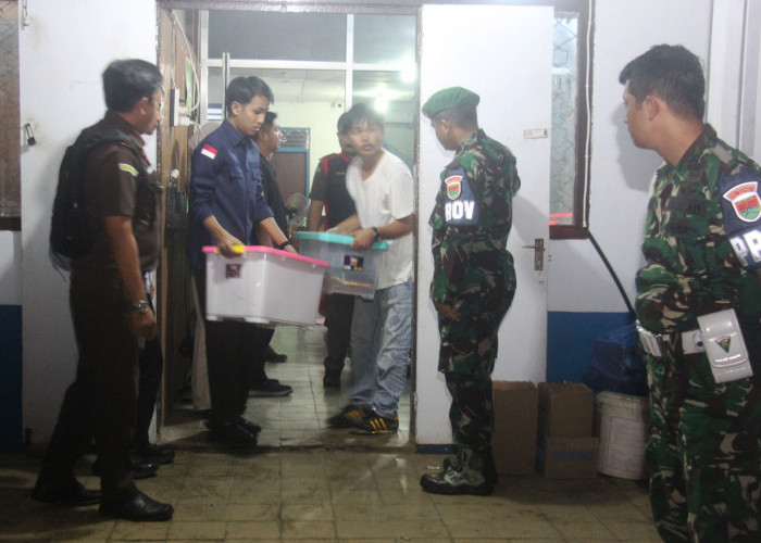 Kejari Bengkulu Utara Geledah Kantor PDAM, 124 Item Disita Terkait Dugaan Korupsi