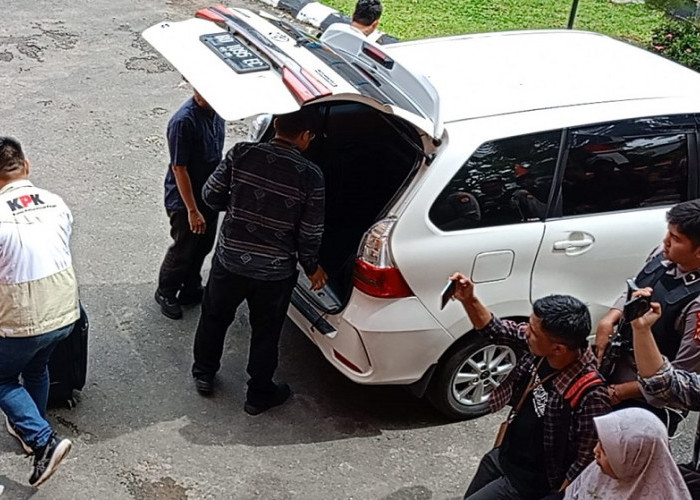 KPK Geledah 13 Lokasi di Bengkulu, Sita Dokumen, Catatan Tangan hingga Barang Bukti Elektronik