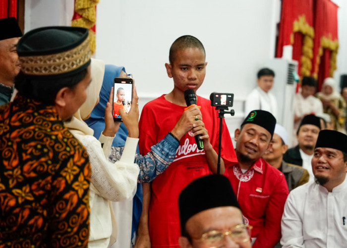Helmi Hasan Ajak Anak Yatim Lintas Agama Rayakan Kemerdekaan di Bengkulu