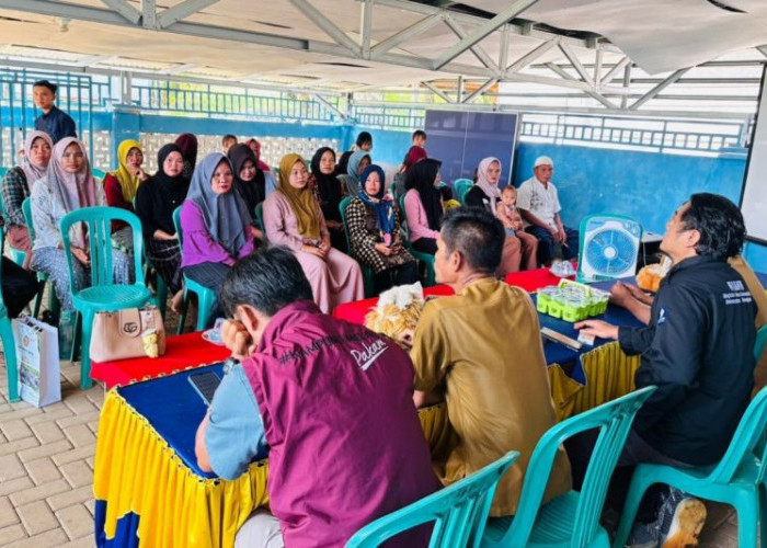 UNIB Perkuat UMKM Desa Lubuk Puar, Ibu Rumah Tangga Dibekali Bisnis Digital dan Manajemen Keuangan