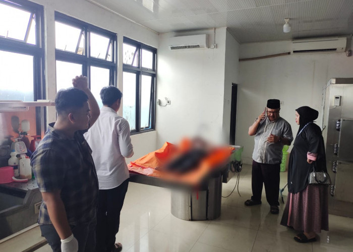 Innalillahi! Diduga Tersengat Listrik, Pemuda Ditemukan Tak Bernyawa di Selokan Belakang Kos