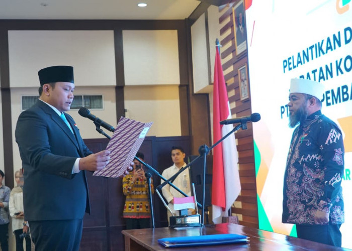 Gubernur Helmi Hasan Lantik Andaru Pranata Jadi Komisaris Bank Bengkulu
