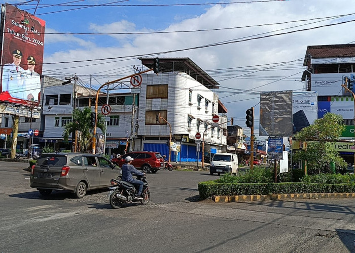 Waspada! Traffic Light Pasar Tengah Curup Padam, Arus Lalu Lintas Kacau Balau