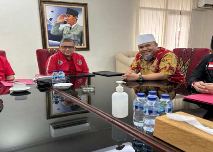 Elva Hartati - Helmi Hasan Diisukan Berpasangan di Pilgub Bengkulu, Temui Sekjen DPP PDI Perjuangan