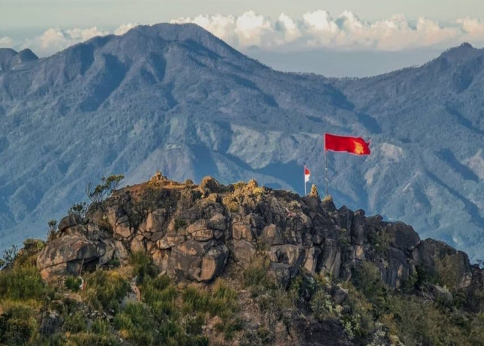 Sering Dikaitkan dengan Mitos dan Mistis, Ini 9 Fakta Unik Gunung Anjasmoro