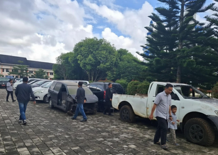 Lelang Mobnas Lebong Tembus Rp1,9 Miliar, Lampaui Target Awal