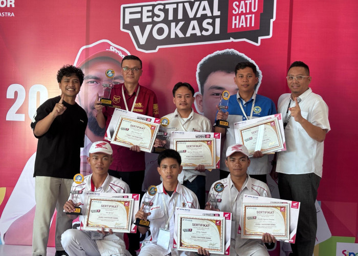 Dian Permana dan Fareldo Saputra Pratama, Juara 1 Festival Vokasi Satu Hati Regional 2025 Astra Motor Bengkulu