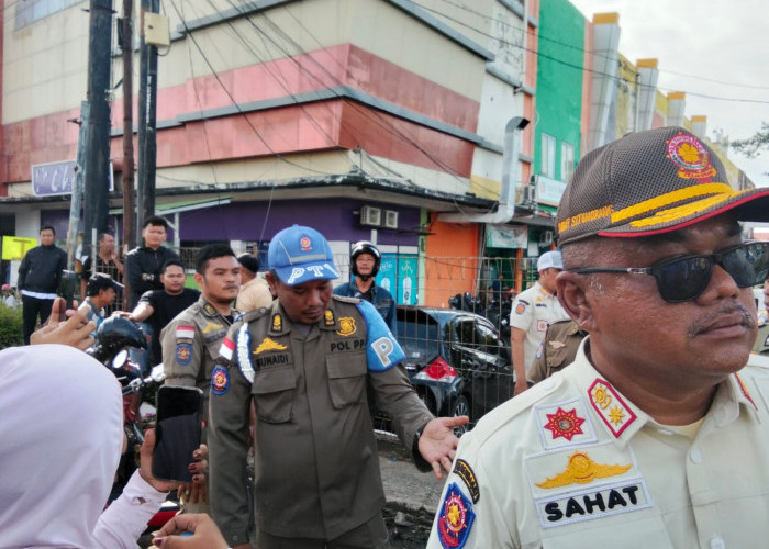 Aksi Penertiban PKL di Pasar Minggu Kembali Ricuh, Dua Anggota Satpol PP Terluka