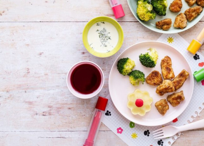 Anak Wajib Sarapan? Ini Manfaat dan Menu yang Tepat