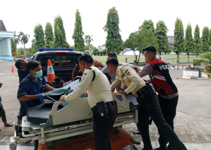 Kecelakaan Tragis di Seluma, Sepeda Motor Diserempet Truk Paket JNT, Satu Korban Meninggal di Tempat