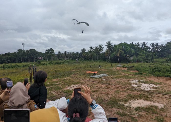 Latihan Perdana Kopassus di Bengkulu Spektakuler, Tampilkan Simulasi Pembebasan Wilayah dari Musuh