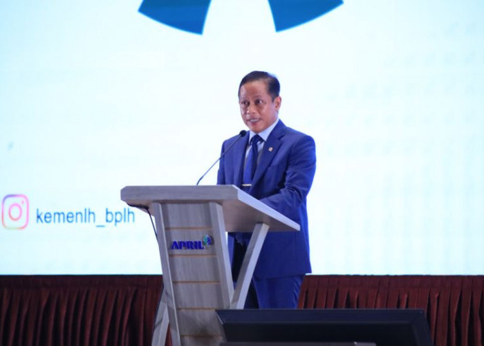 Menteri LH Hanif Faisol Tegaskan Restorasi Gambut Jadi Fondasi Ketahanan Iklim Nasional