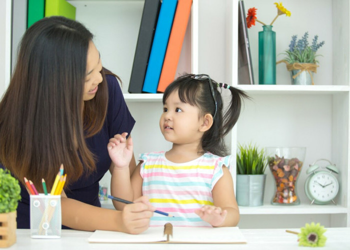 Terlalu Memanjakan Anak? Kenali Tanda Orang yang Terlalu Dimanjakan Saat Kecil