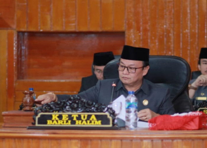 Barli Halim versus Yevri Sudianto, Kader PDIP Bersaing di Pilbup Bengkulu Selatan