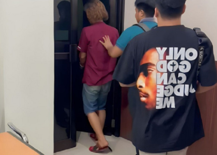 Jualan Video Asusila di Medsos, Pria Berambut Pirang Ini Bisa Raup Untung Rp1 Juta 