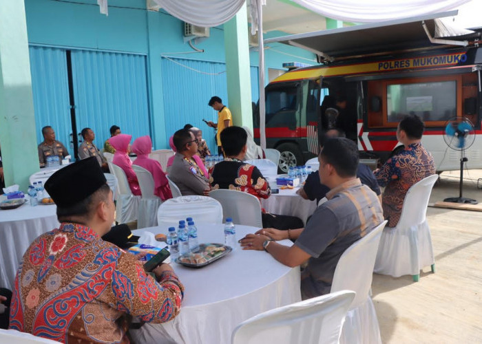 Polres Mukomuko Ikuti Peresmian SPPG Polri dan Gudang Ketahanan Pangan oleh Presiden Prabowo