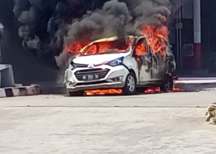 Panik di SPBU Bengkulu, Minibus Terbakar Saat Antre BBM, Pemilik Dikabarkan Alami Luka Bakar