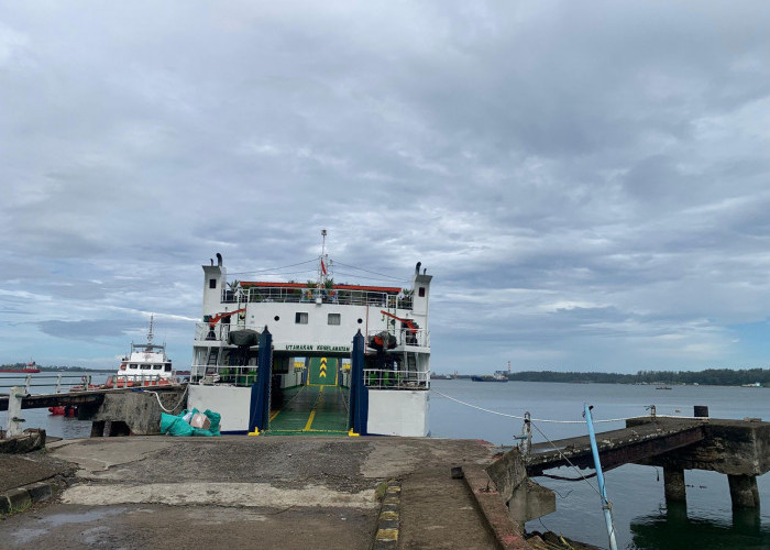 Pelabuhan Pulau Baai Mulai Aktif Kembali, KMP Pulo Tello Berhasil Masuk Dermaga