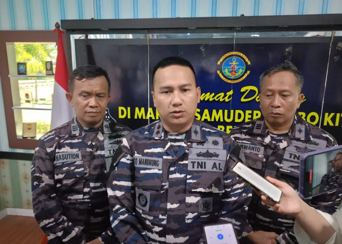 Dampak Pendangkalan Pelabuhan, TNI AL Gerakkan Kapal Perang untuk Bantu Warga Enggano