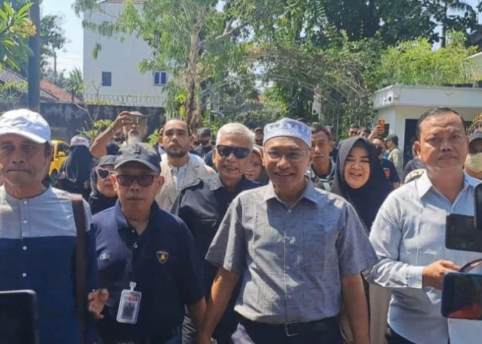 Jokowi Pertimbangkan Tempuh Jalur Hukum Terkait Tuduhan Ijazah Palsu: 'Sudah Jadi Fitnah di Mana-Mana'