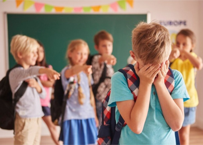 Si Kecil Dibully di Sekolah? Ini Cara Ampuh Membekalinya agar Tangguh dan Percaya Diri