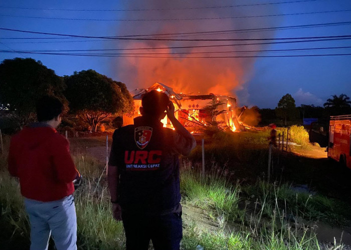 Kebakaran Karaoke Dragon House di Mukomuko, Bangunan Ludes, Kerugian Ditaksir Rp300 Juta