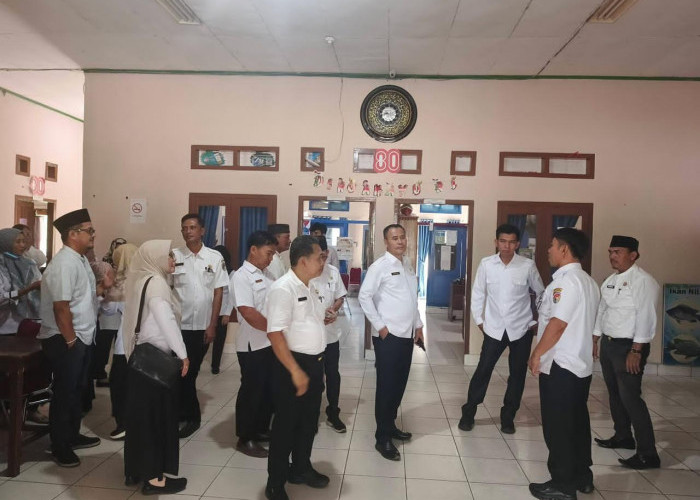 Hari Pertama Kerja Pasca Lebaran, Wabup Mukomuko Sidak OPD dan Cek Disiplin ASN