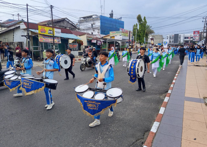 Mahoni Championship XXIII Dimulai, Pawai Drum Band SMAN 2 Bengkulu Curi Perhatian